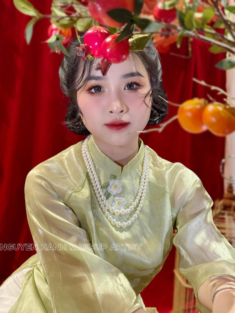 Makeup Artist Nguyễn Hạnh