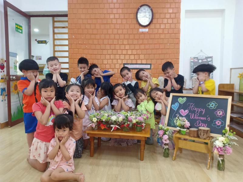 Mầm non Song Ngữ TOMOE HOUSE - Montessori Pre-school