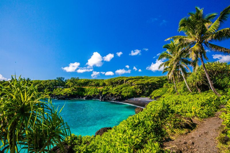Maui là hòn đảo lớn thứ hai ở quần đảo Hawaii và là hòn đảo lớn thứ 17 của Mỹ