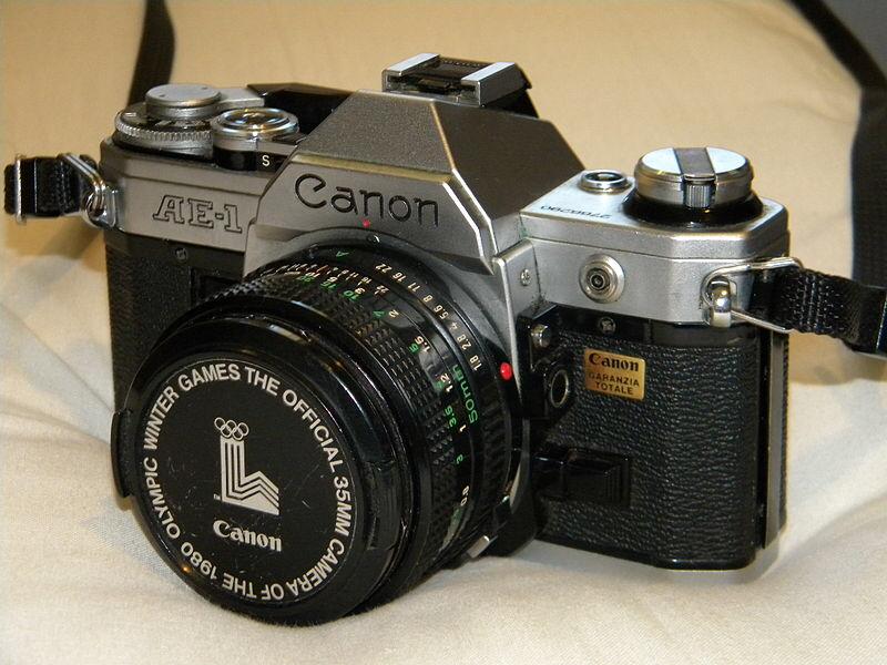 Máy ảnh cơ Canon AE-1