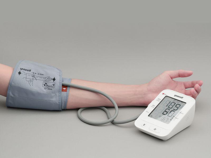 Máy đo huyết áp điện tử Yuwell
