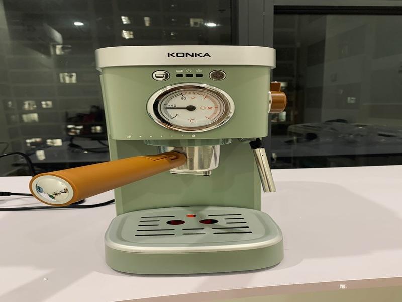 Máy pha cà phê bán tự động KONKA