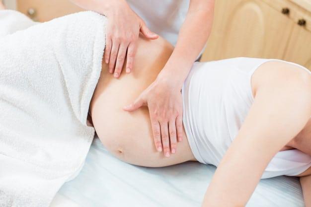 Mẹ bầu nên massage cơ thể thường xuyên