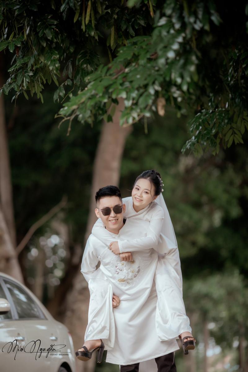 Mid Nguyen Wedding