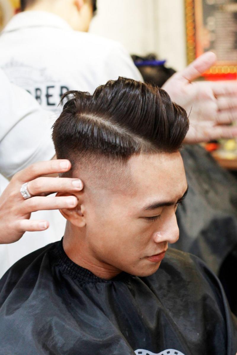 Barber shop cắt tóc nam đẹp và chất lượng tại TP thủ Đức | QC BARBER SHOP -  YouTube