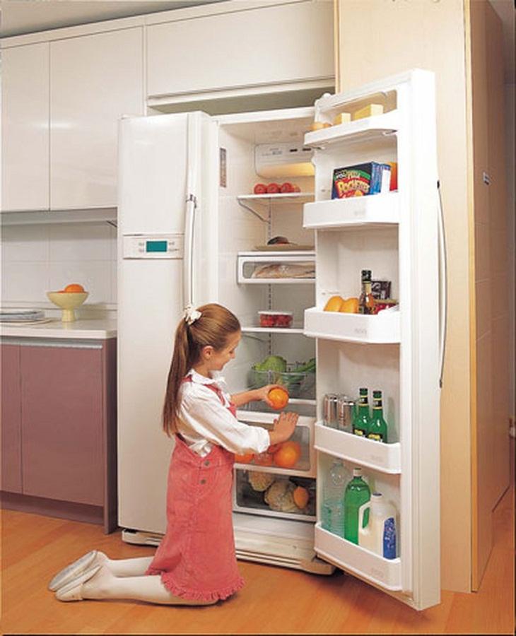 Nên đóng tủ lạnh lại ngay sau khi  đã thấy thức ăn xong