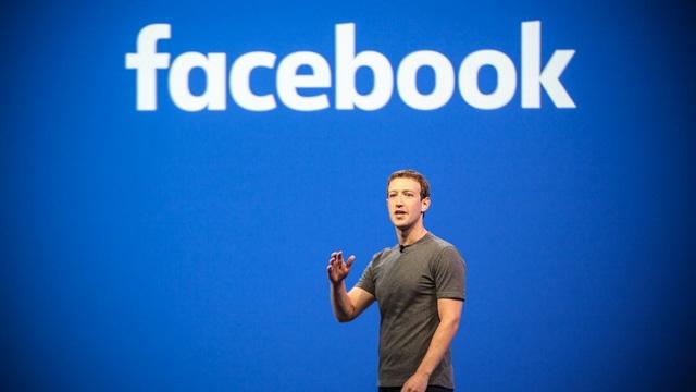 Mark Zuckerberg – CEO của Facebook, có xuất phát điểm từ một lập trình viên