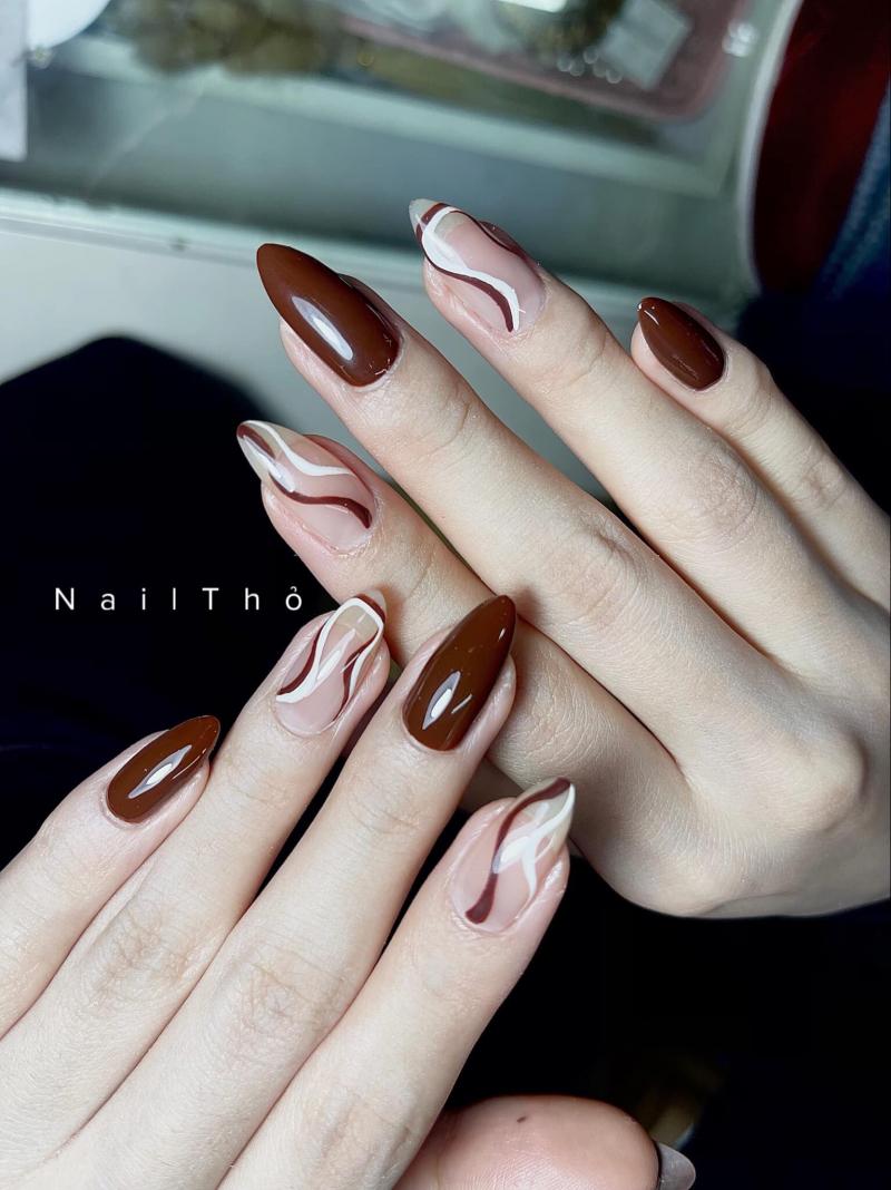 Nail Thỏ thường xuyên update những mẫu nail trendy, hợp thời nhất để bạn theo đuổi phong cách cá nhân của mình