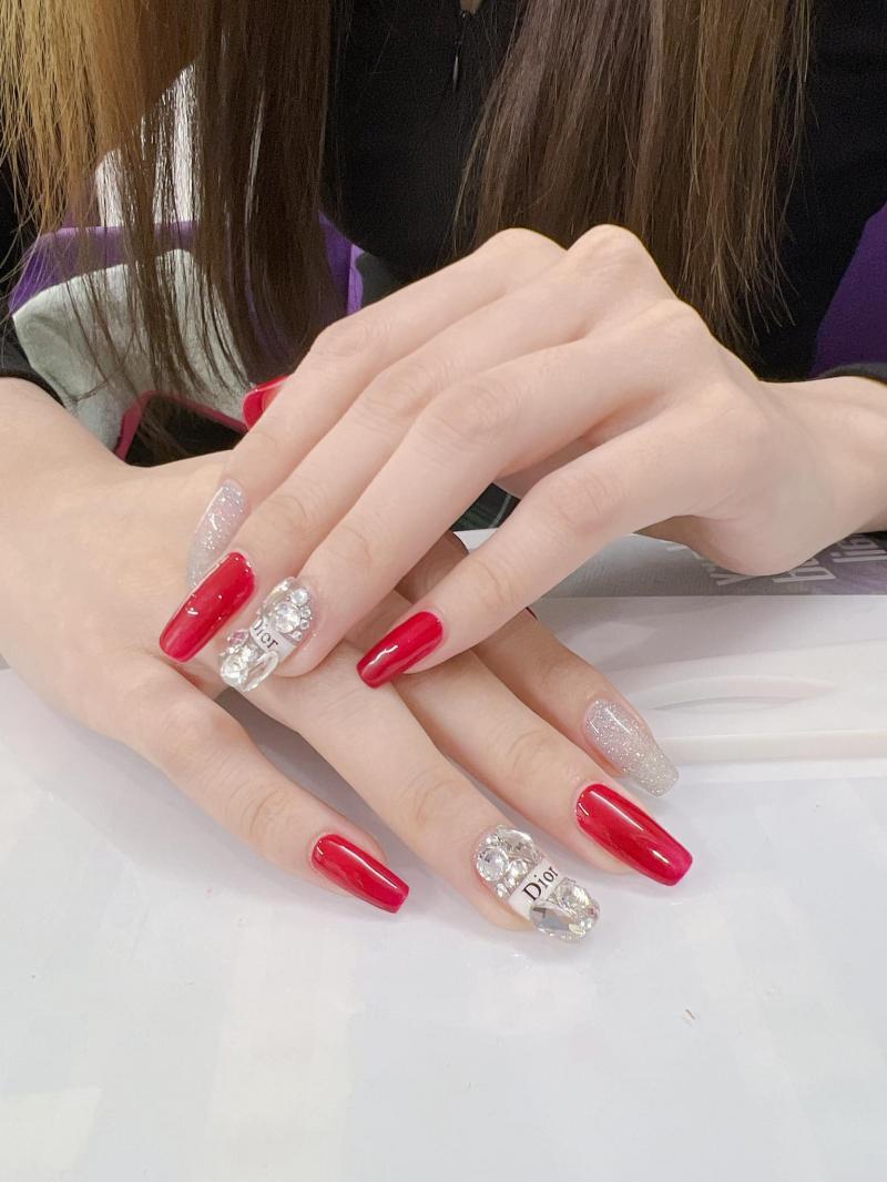 Nails Kim sẽ chắp cánh ước mơ cho bạn giúp bạn trở thành một thợ nail chuyên nghiệp và lành nghề