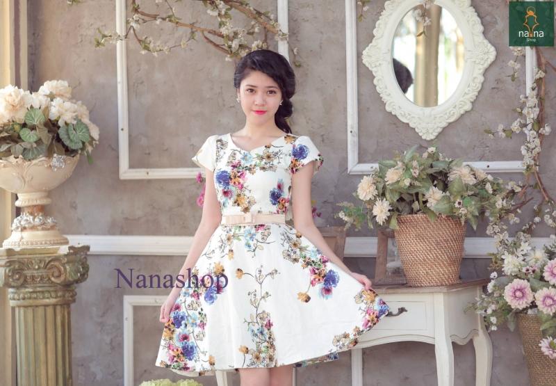 Váy của Nanashop với họa tiết xinh xắn