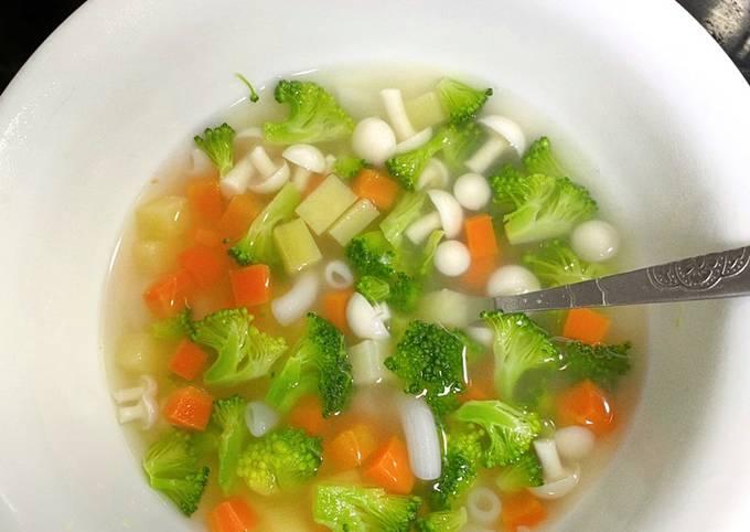 Nấu súp rau củ