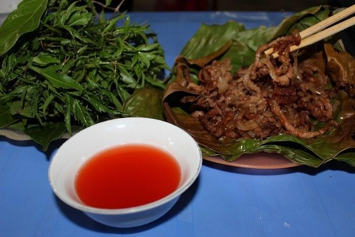 Nem nướng Hữu Lũng là món ăn chơi đặc sản của Lạng Sơn