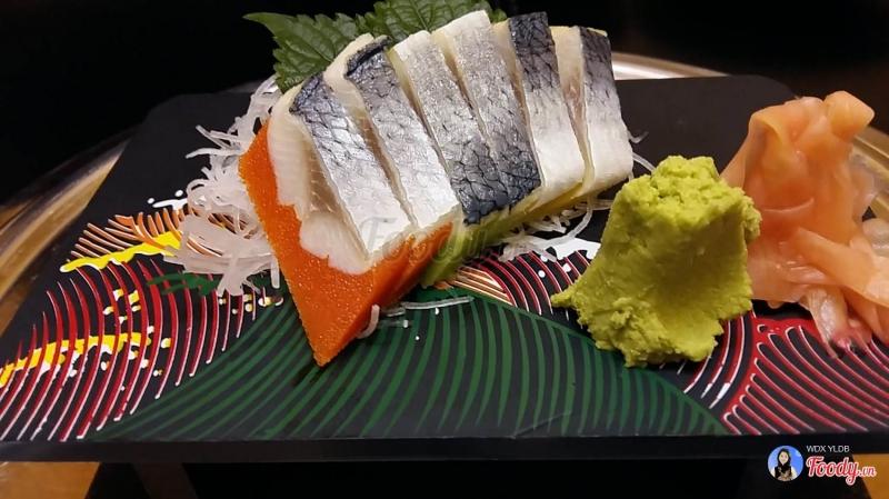 Sashimi cá trích ép trứng