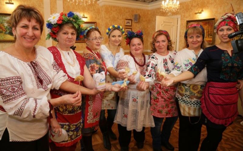 Phụ nữ Nga ăn mừng ngày Quốc tế Phụ nữ