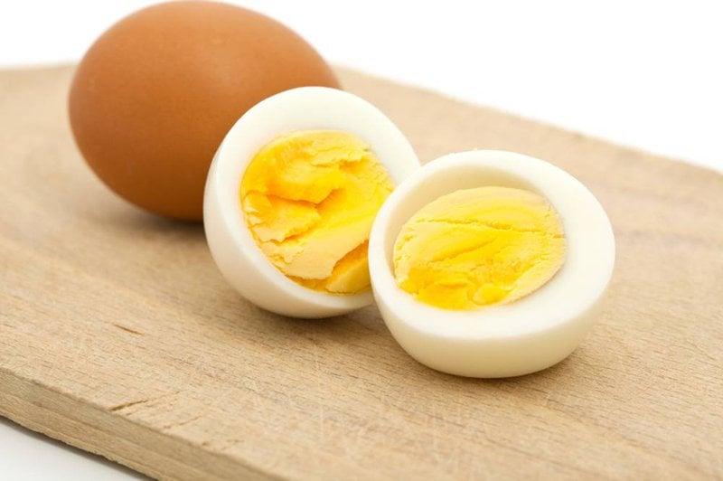trứng là một trong những nguồn thức ăn tốt nhất cho cơ thể bởi chúng có chứa chất chống oxy hóa, có thể cải thiện chức năng nhận thức.