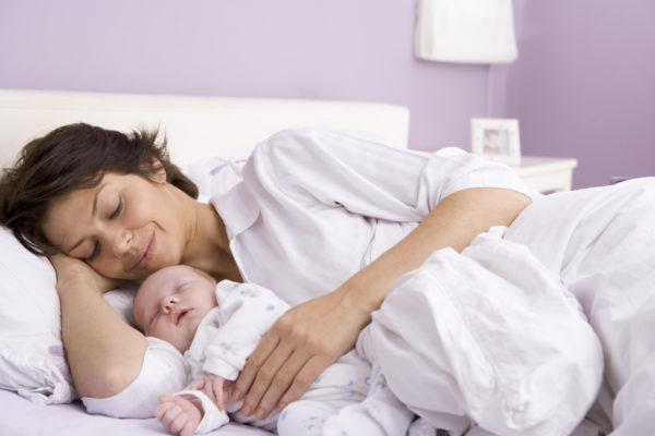 Ngủ đủ giấc giúp mẹ bỉm giảm stress