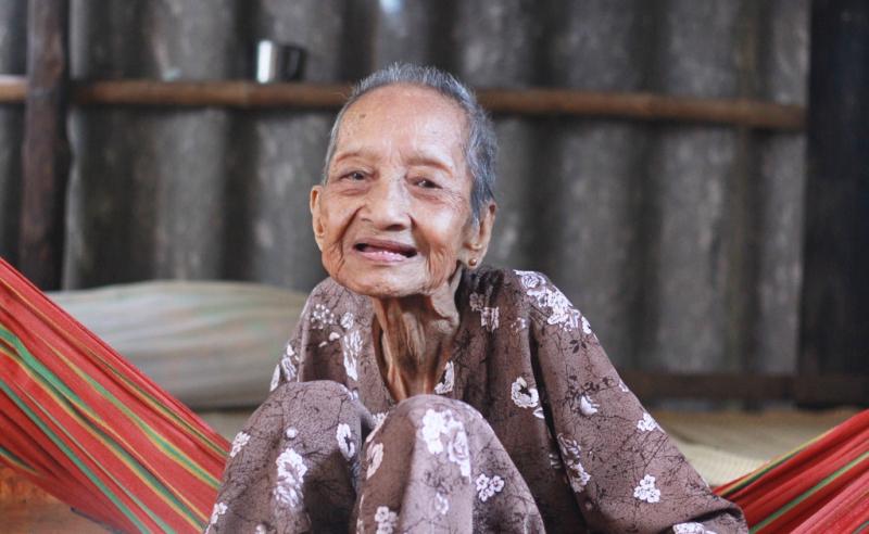 Người sống lâu nhất thế giới (cụ bà Nguyễn Thị Trù 123 tuổi)