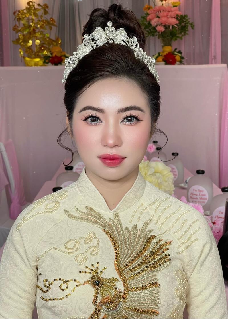 Xuyên Võ Make up - NguyenHoang Wedding