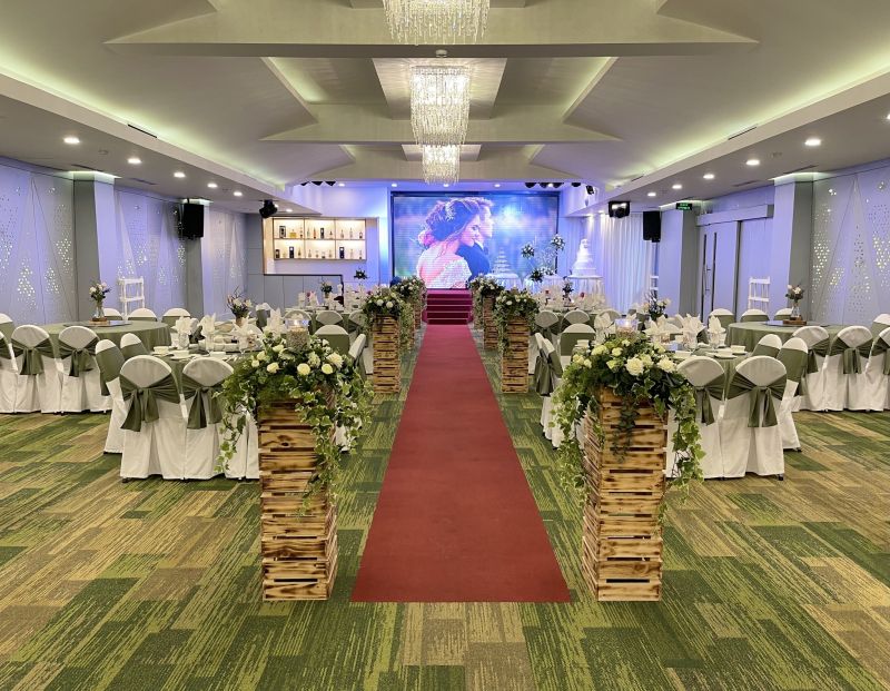 Nhà hàng tiệc cưới Bách Việt