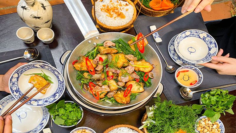 Quán Ăn Ngon – địa điểm hẹn hò Hà Nội cho những người yêu thích ẩm thực truyền thống