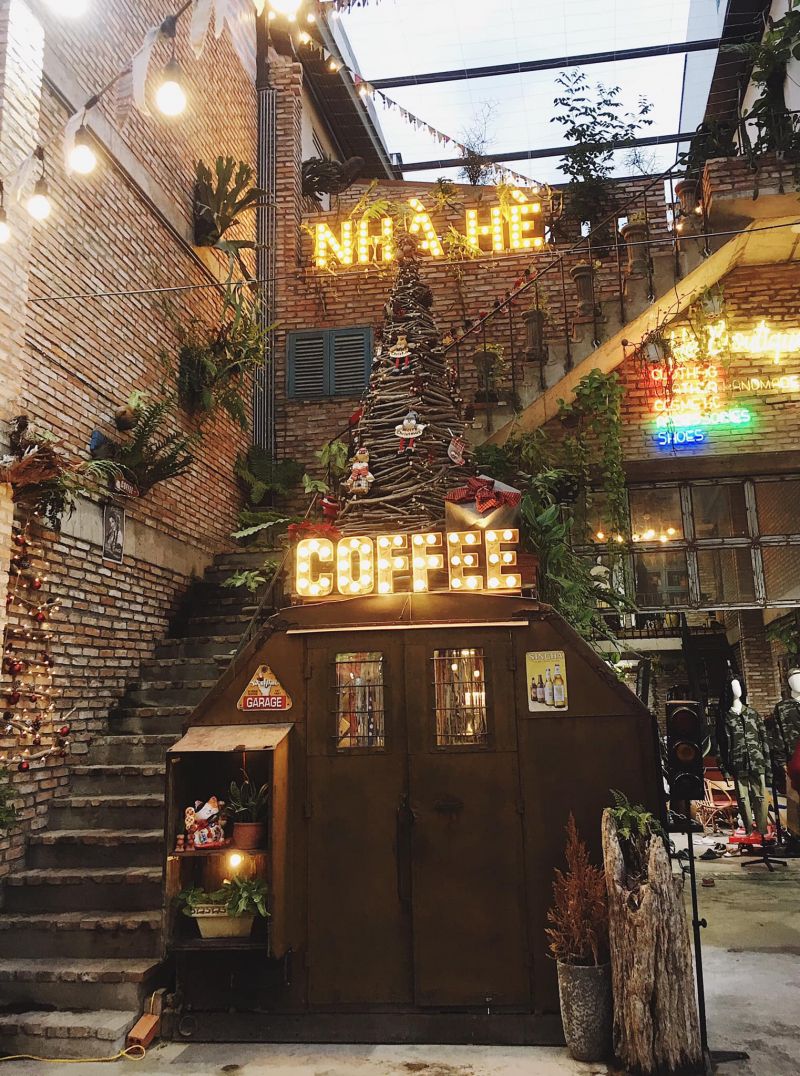 Nhà Hè Cafe