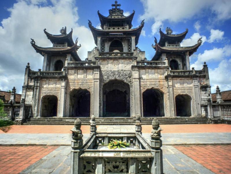 Nhà thờ đá Phát Diệm - Ninh Bình
