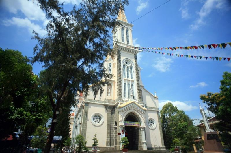 Nhà thờ Huyện Sỹ