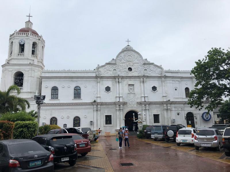 Nhà thờ Metropolitan Cebu là công trình tôn giáo bề thế mang phong cách thiết kế thuộc địa Tây Ban Nha.