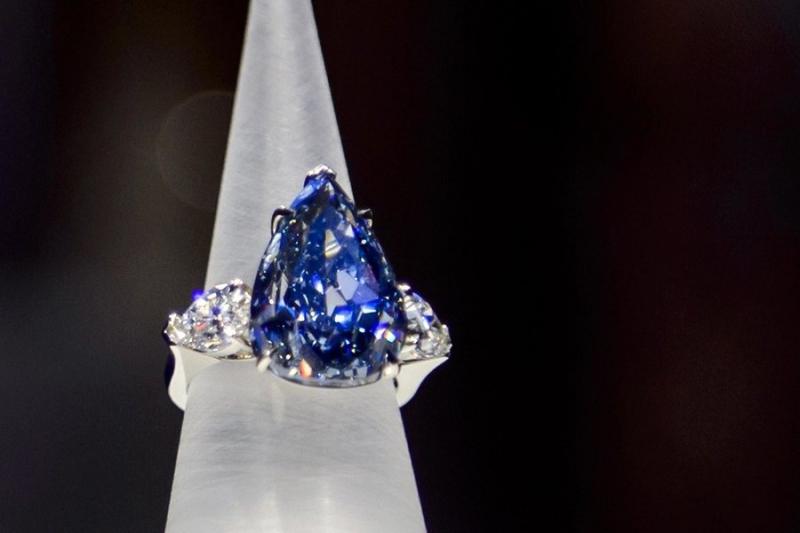 Nhẫn kim cương The Winston Blue