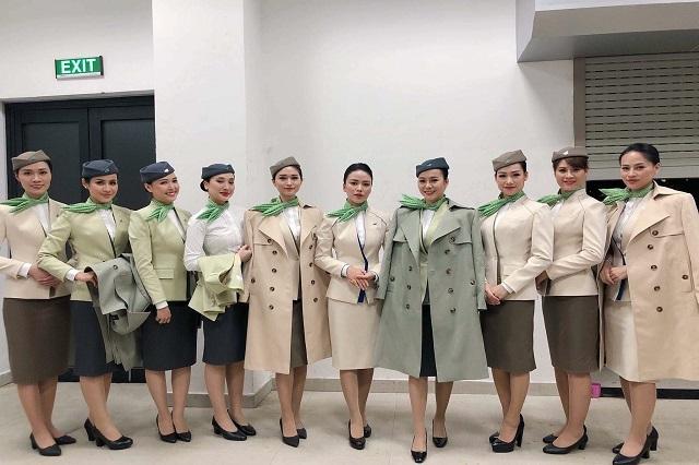 Đồng phục và nụ cười của tiếp viên nữ Bamboo Airways