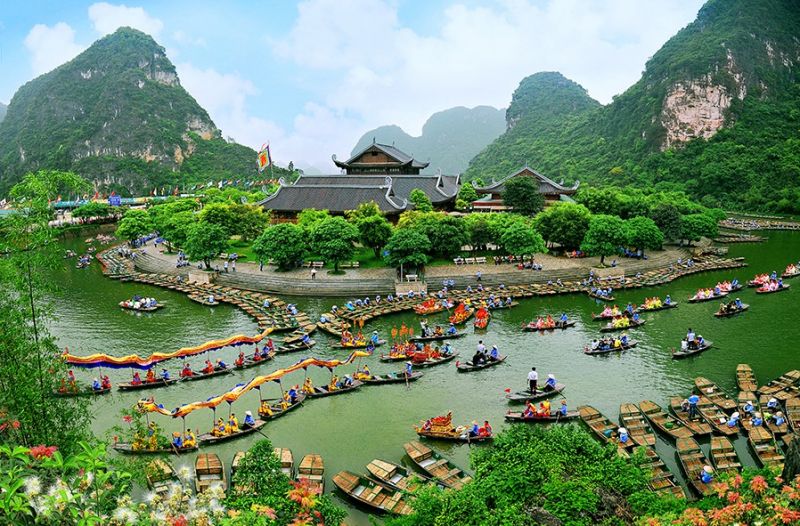 Nếu bạn có thể du lịch đến Ninh Bình vào mùa lễ hội, đó nhất định sẽ là một kỹ niệm khó quên