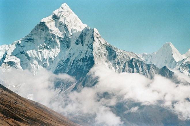 Núi Ama Dablam của Nepal