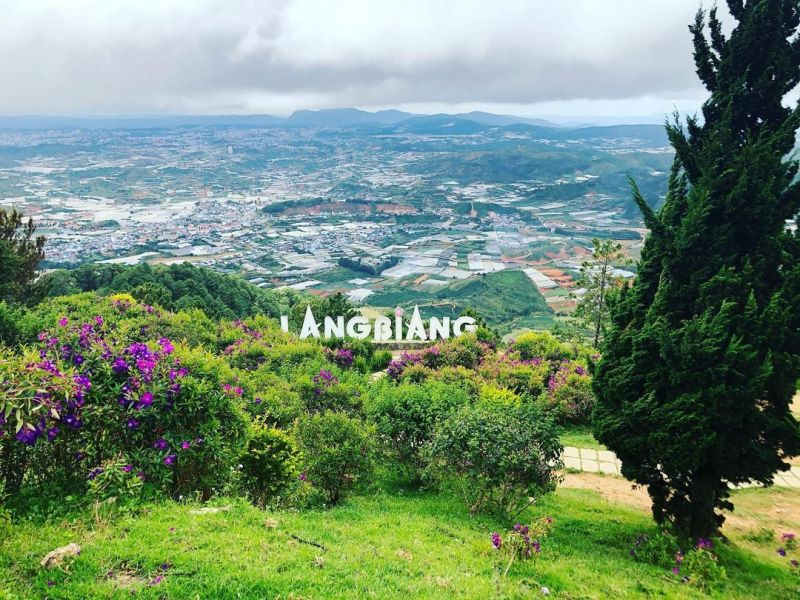 Núi LangbiAng
