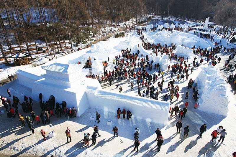 Lễ hội tuyết trắng trên ngọn núi Taebaeksan