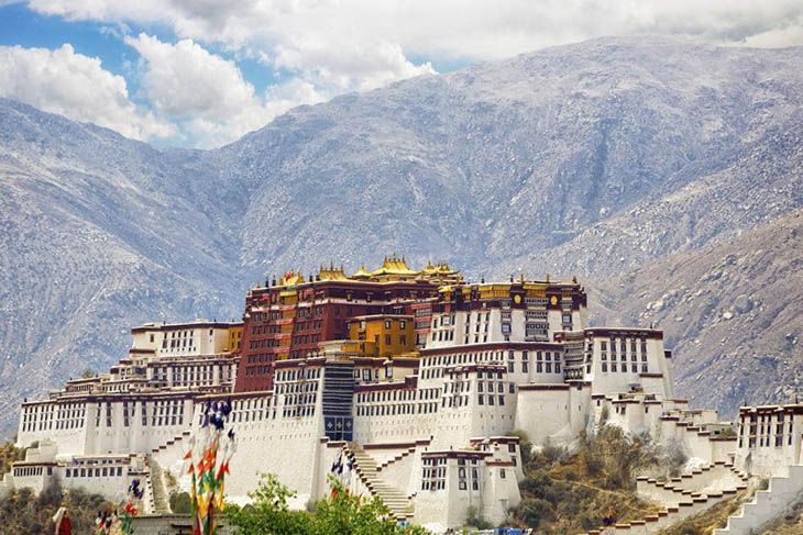 Núi thánh Tây Tạng Lhasa.