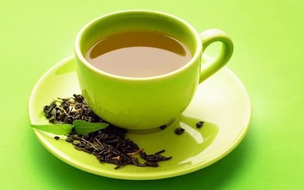 Cần tránh uống các loại trà cùng thuốc