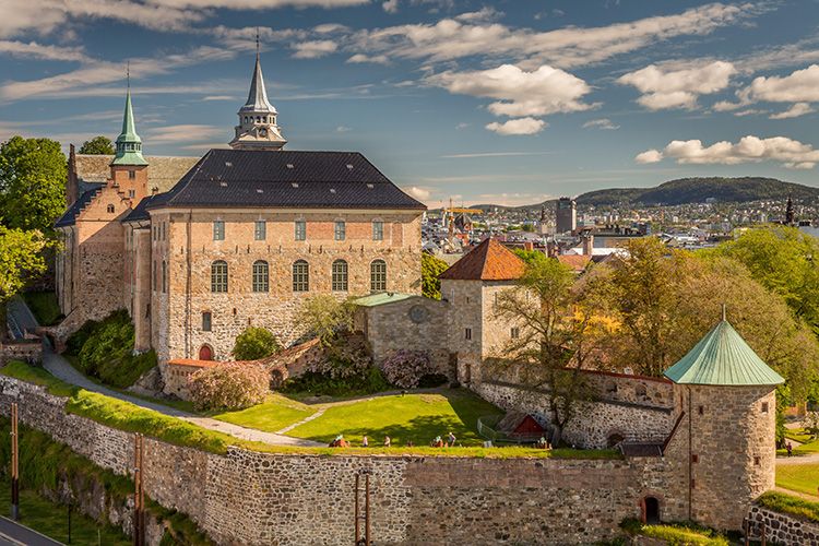 Lâu đài cổ Akershus