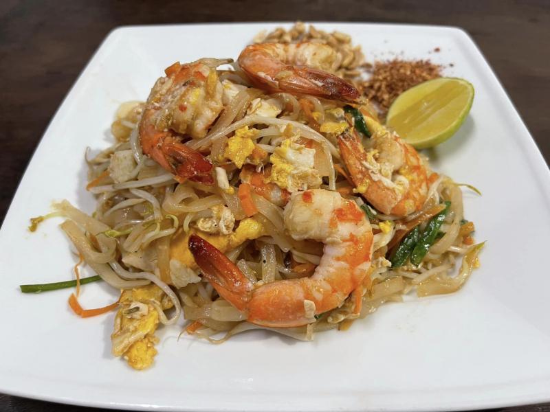 Pad Thái - Malee Thai Kitchen - Cô Bột