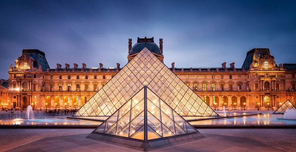 Bảo tàng Louvre chứa rất nhiều hiện vật có giá trị