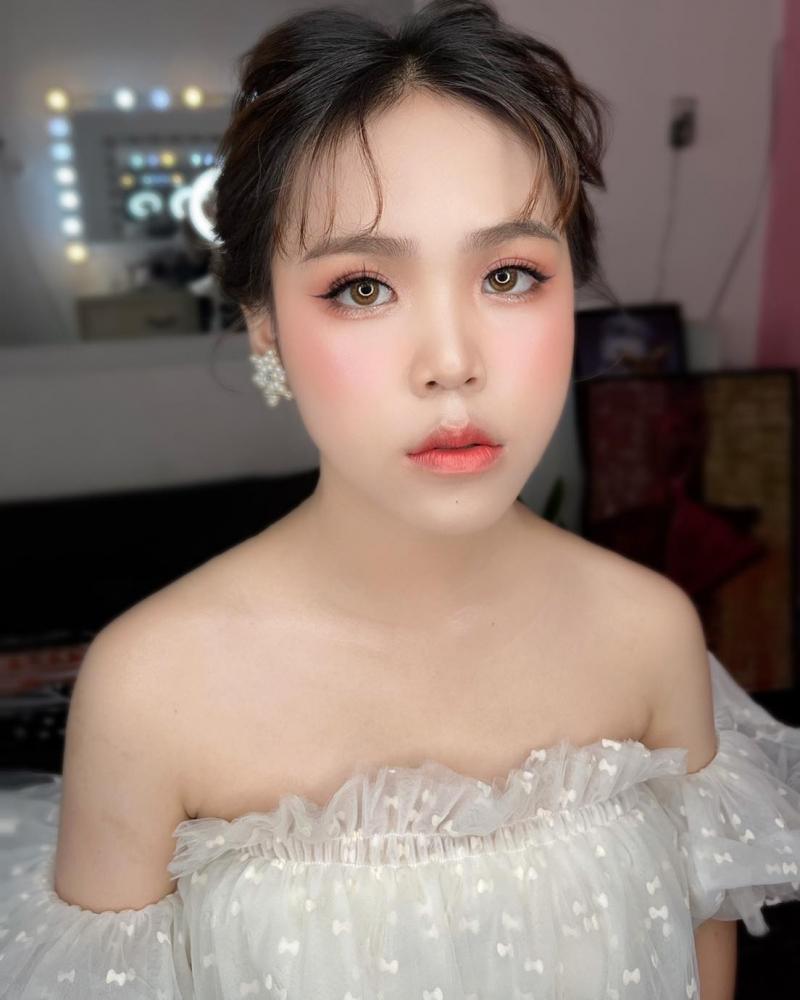 Phạm Lan Hương Makeup
