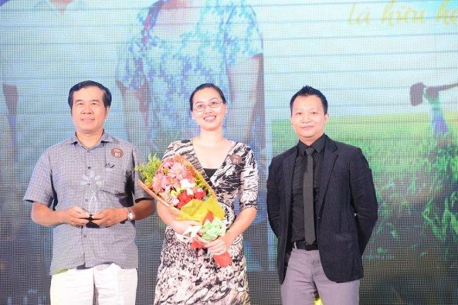 Giải Tiki 2015 vinh danh Phạm Công Luận - Đông Vy