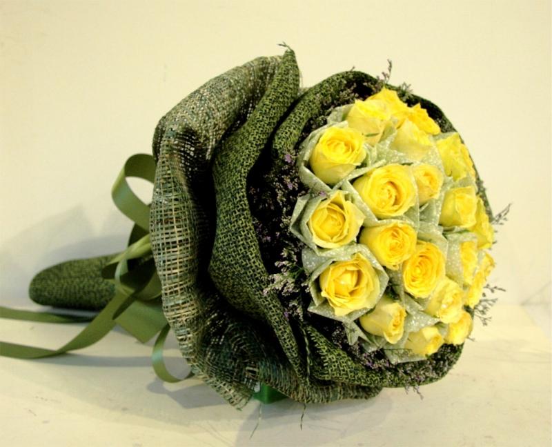 Trong văn hóa tặng quà Pháp, bó hoa phải được bó duy nhất một loại