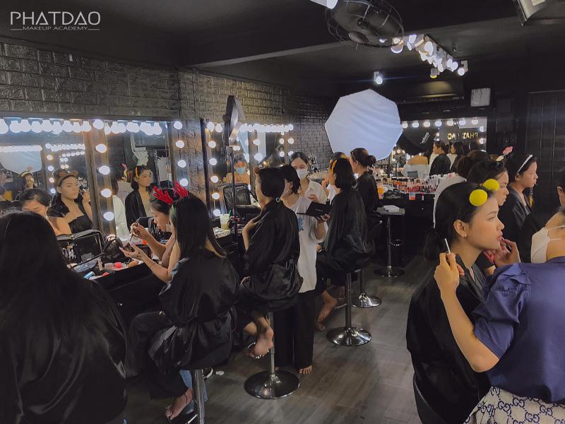 PhatDao MakeUp Store
