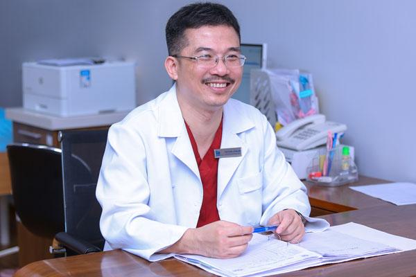 Giáo sư, Tiến sĩ Lê Hoàng