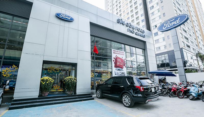 Showroom Ford Phổ Quang
