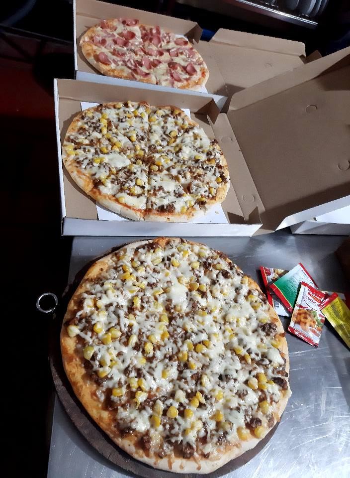 Pizza Hoa Ý