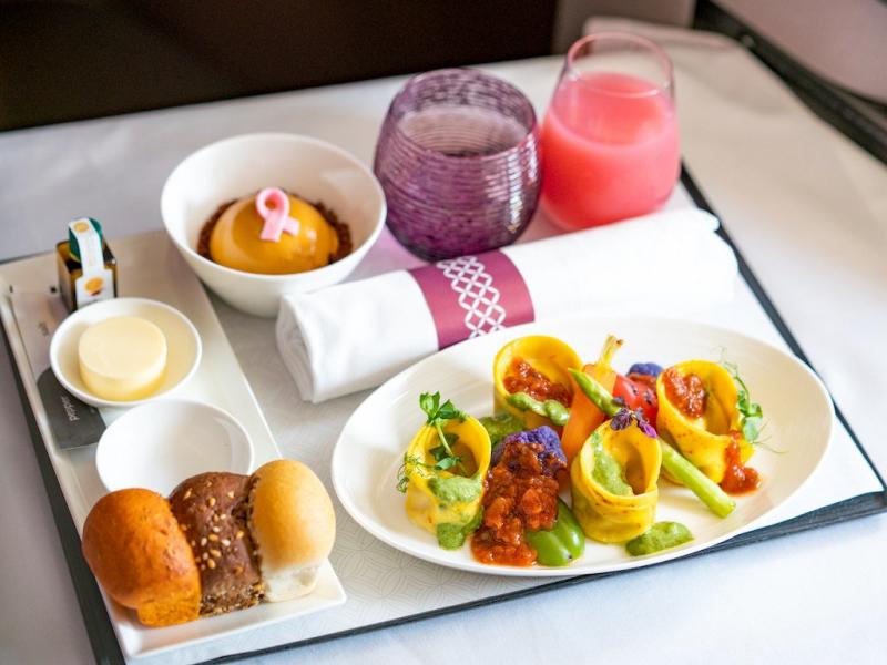 Bữa ăn trên Qatar Airways