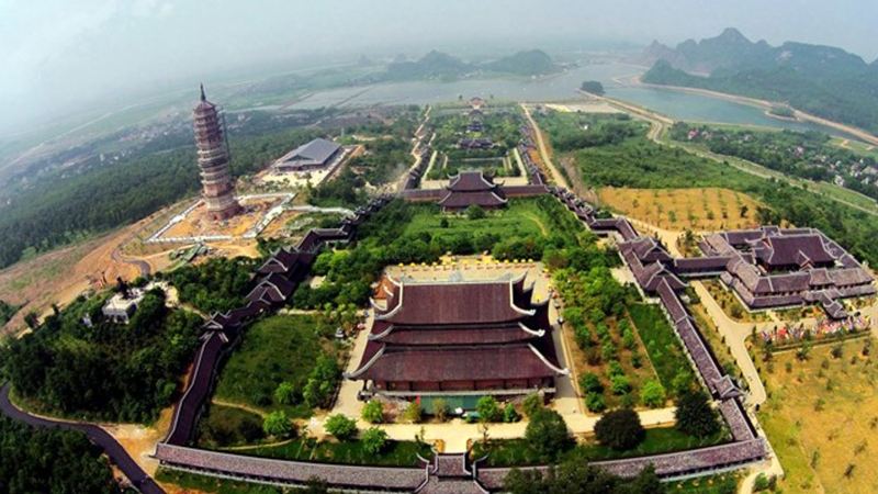 Quần thể khu chùa rộng nhất Việt Nam