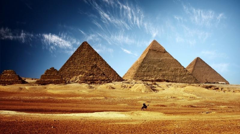 Kim Tự Tháp Giza mang dáng vẻ hùng vĩ