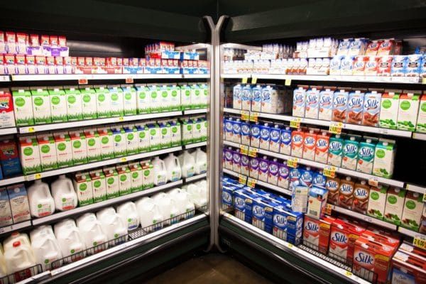 Quy trình sản xuất – Bảo quản – Hạn sử dụng của sữa tươi